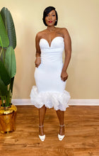 Load image into Gallery viewer, "ANGELIC" SWEETHEART DRESS