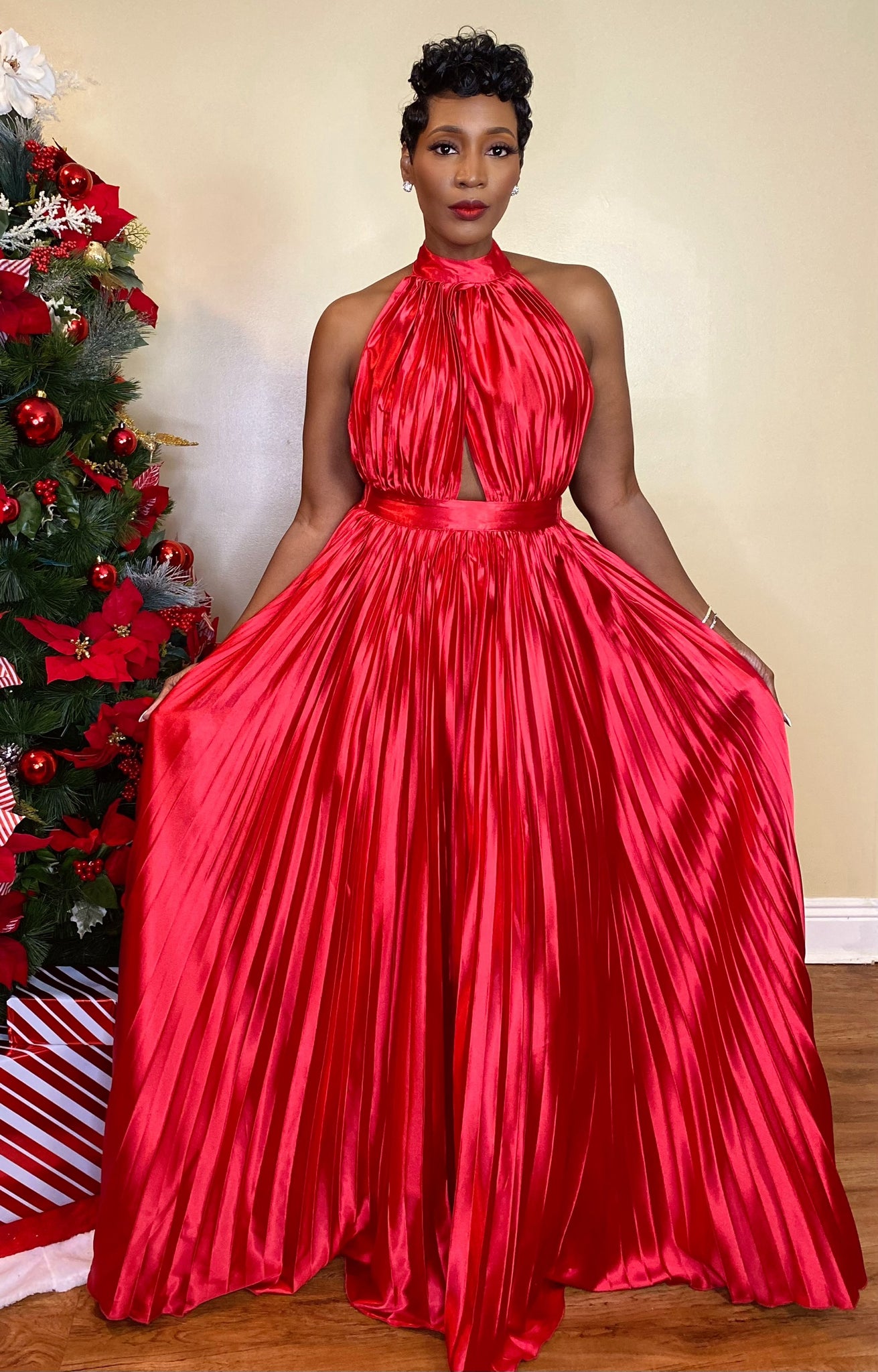 SATIN PLEATED MAXI DRESS LARGE SATIN PLEATED MAXI DRESS LARGE